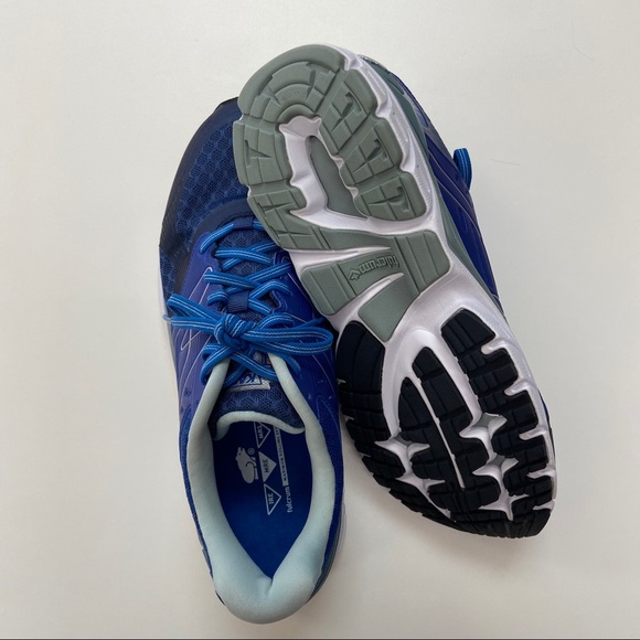 New Fulcrum Karhu Running Shoes - Picture 2 of 6